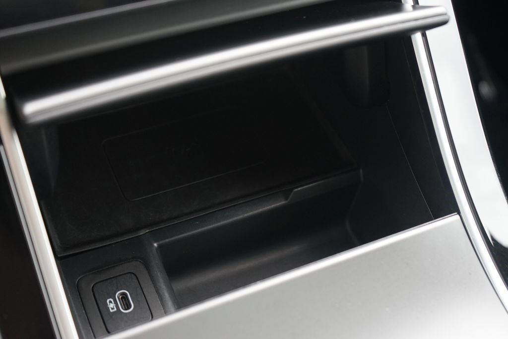 Used 2025 Land Rover Range Rover Velar Dynamic SE image 20