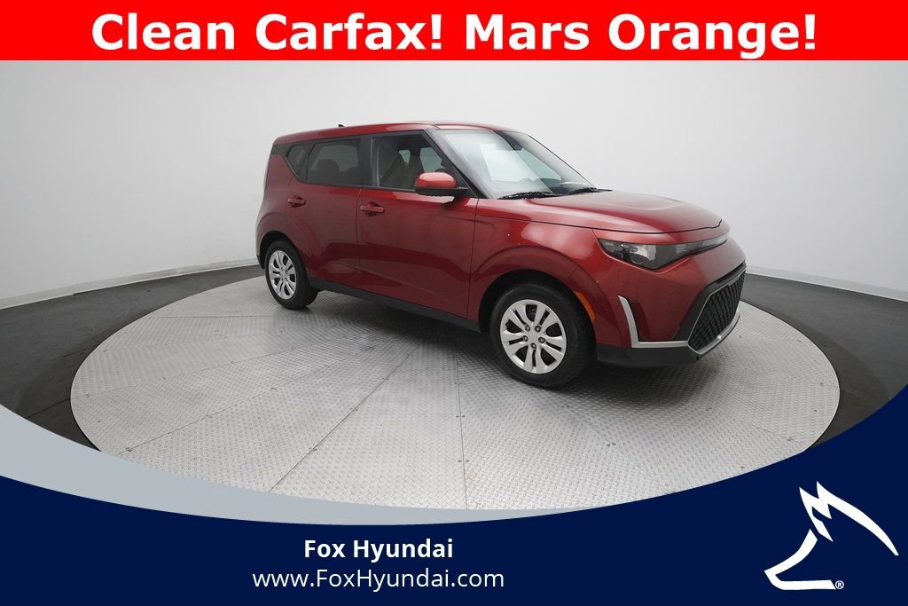 Used 2023 Kia Soul LX image 13