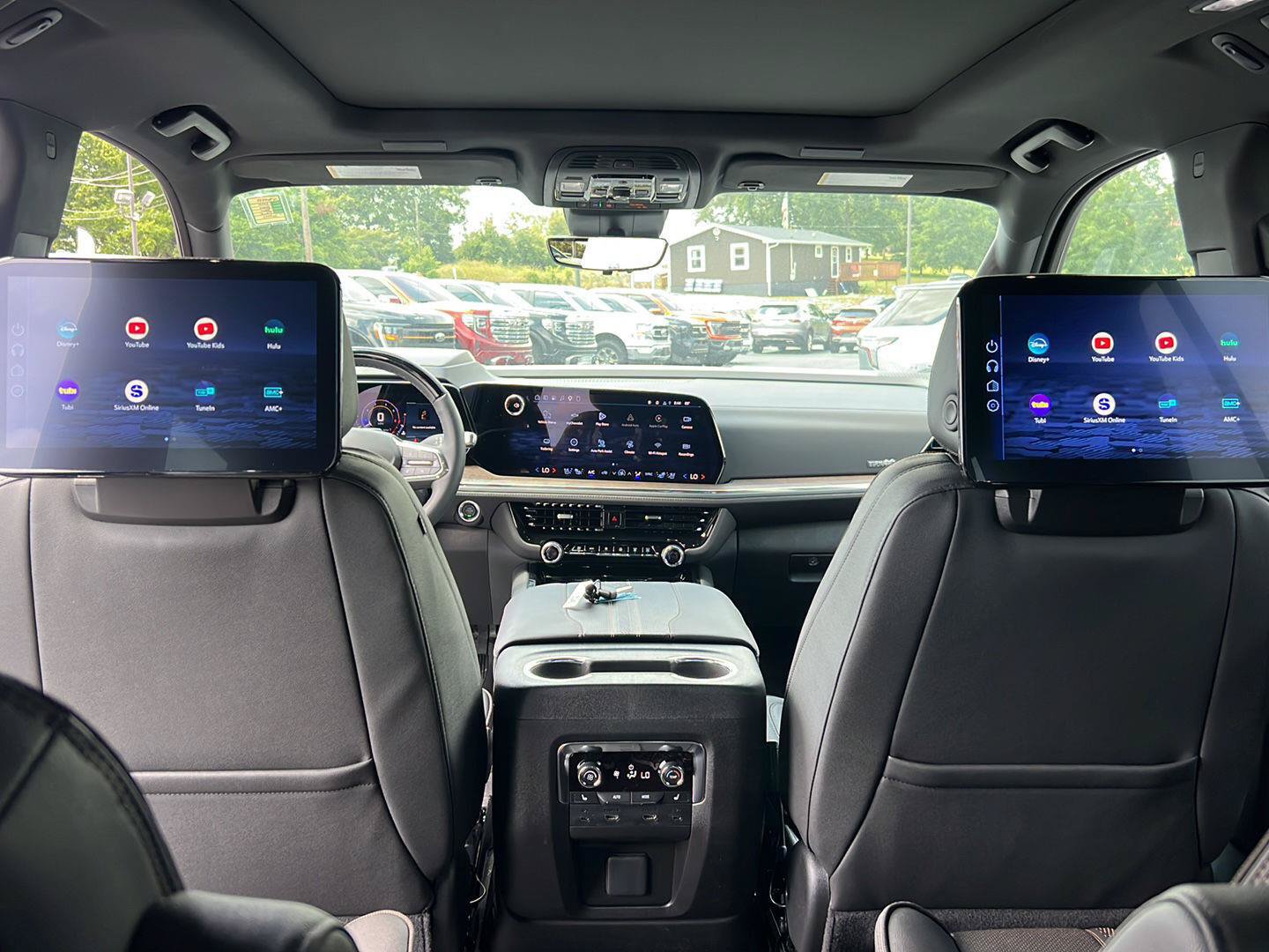 New 2026 Chevrolet Tahoe High Country AWD/4WD image 39