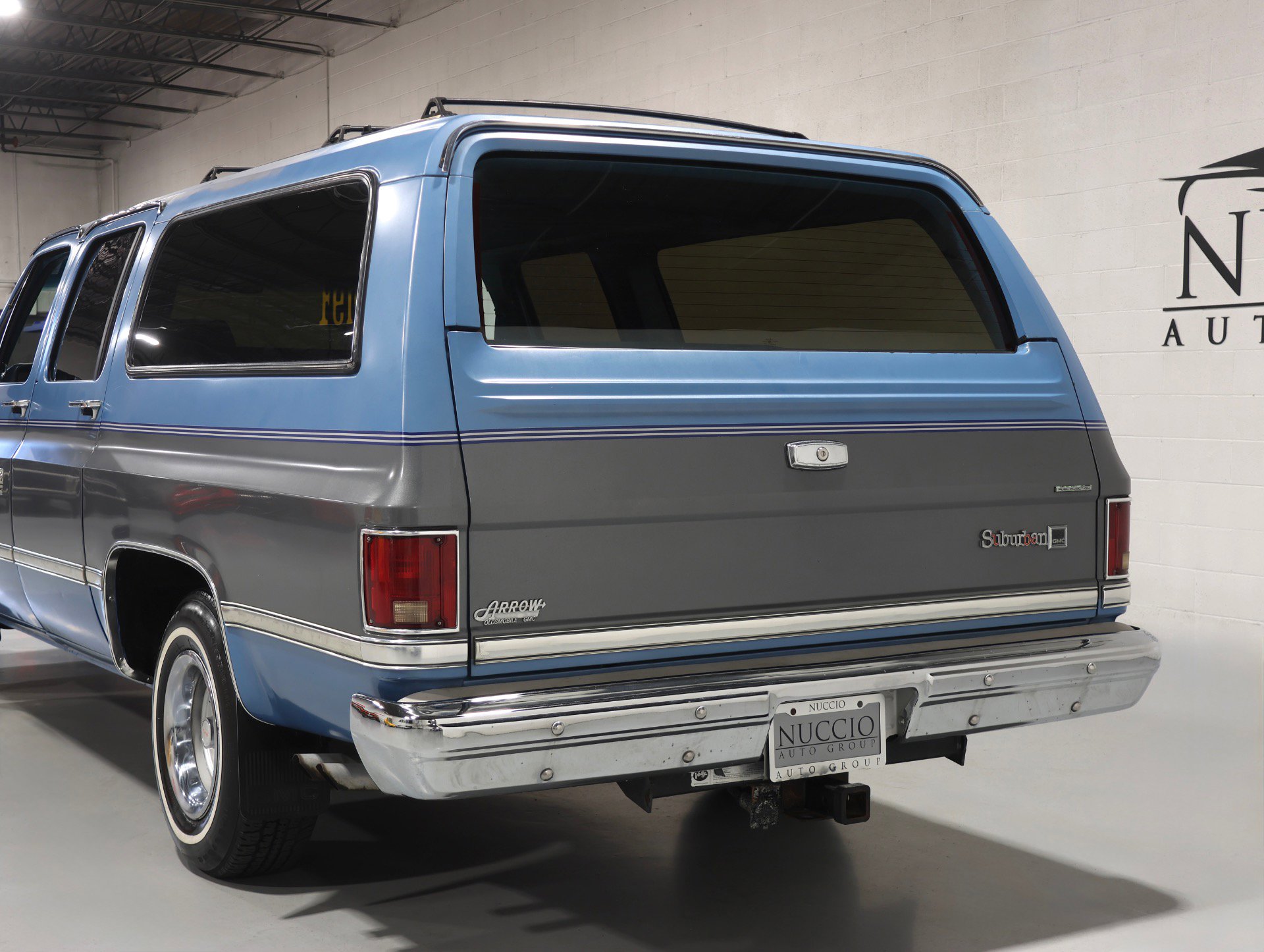 Used 1987 GMC Suburban 2WD image 29