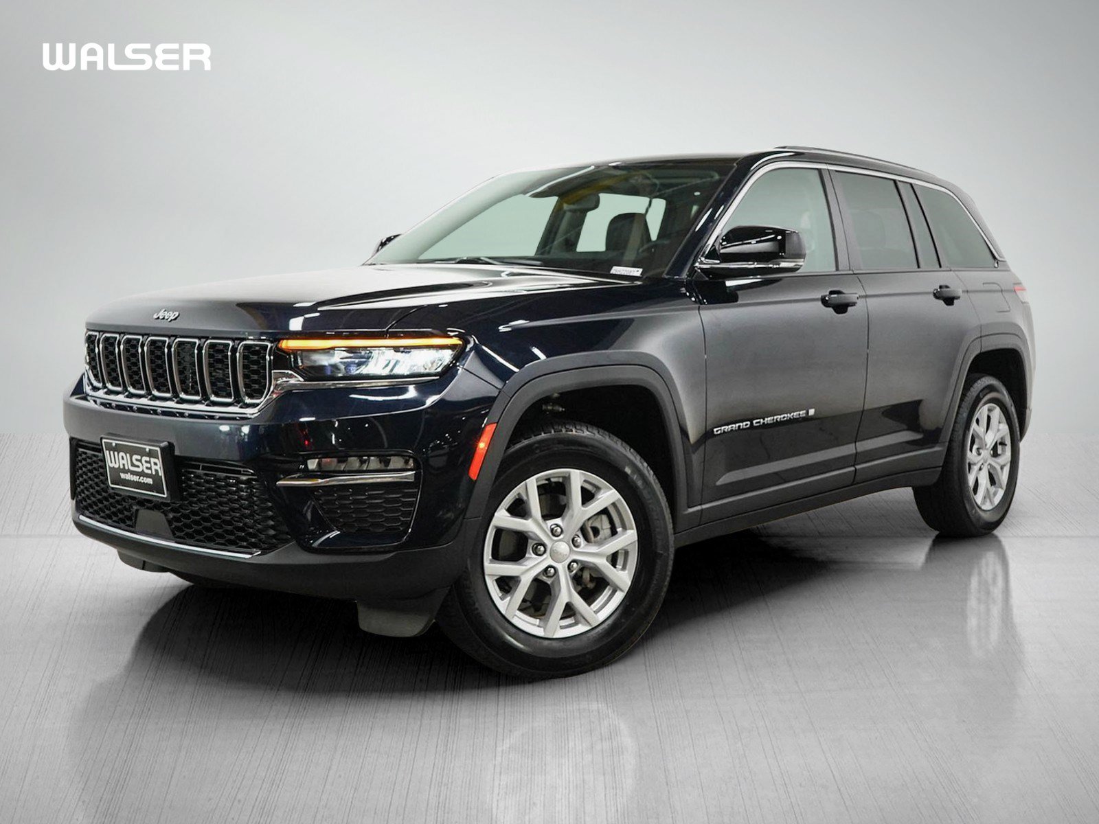 Used 2023 Jeep Grand Cherokee Limited w/ Trailer Tow Prep Group (B)