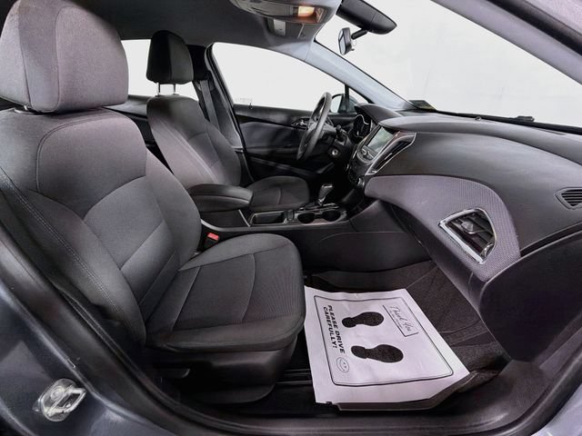 Used 2019 Chevrolet Cruze LT FWD image 27