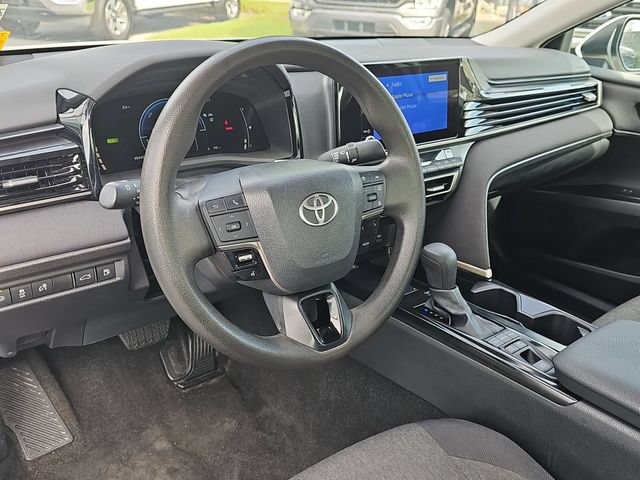 Used 2025 Toyota Camry LE FWD image 12