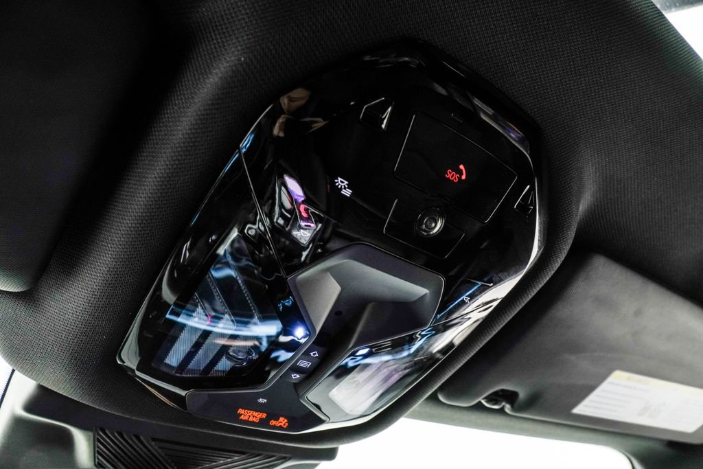 Used 2026 BMW 550e xDrive image 42