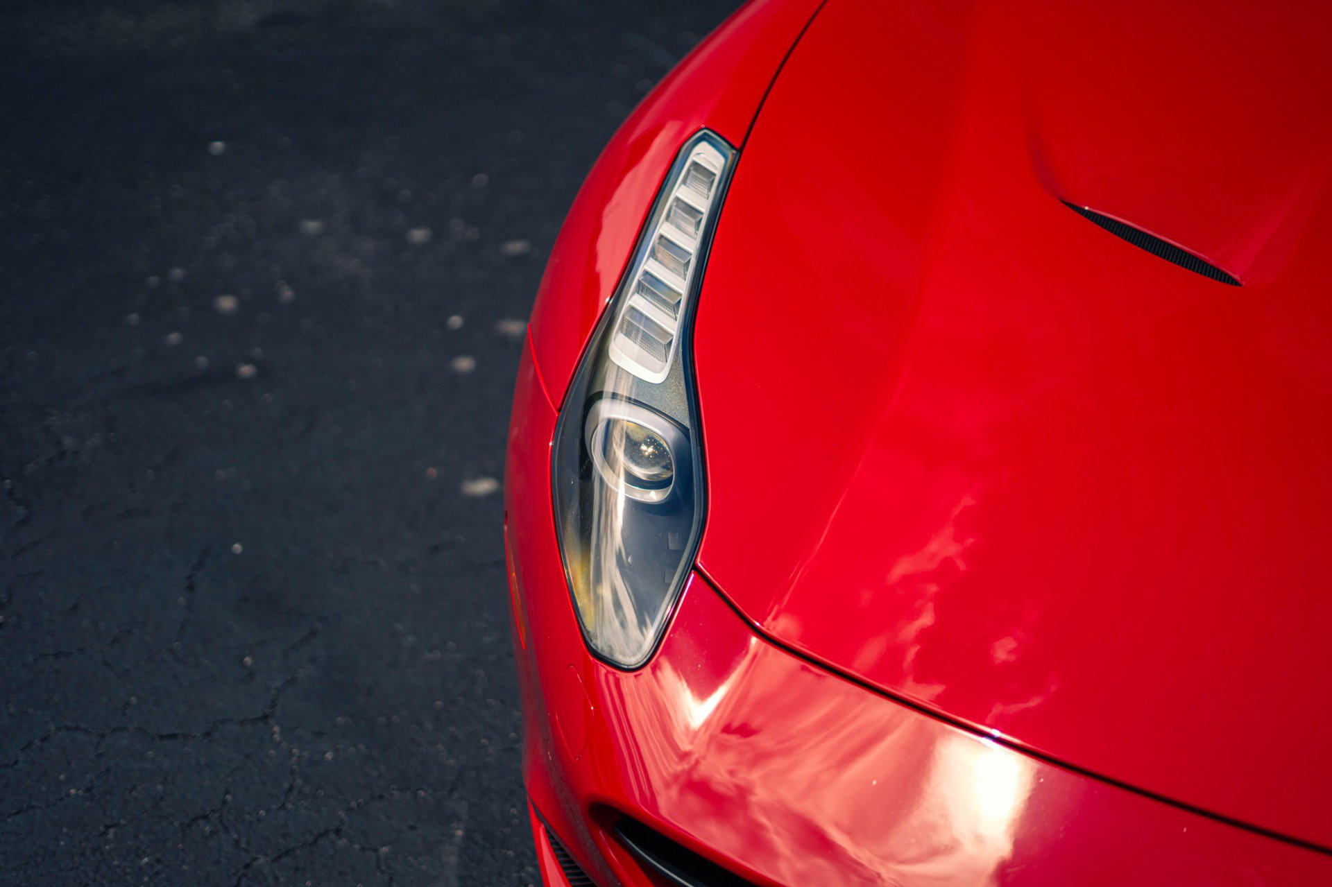 Used 2016 Ferrari California T RWD image 7