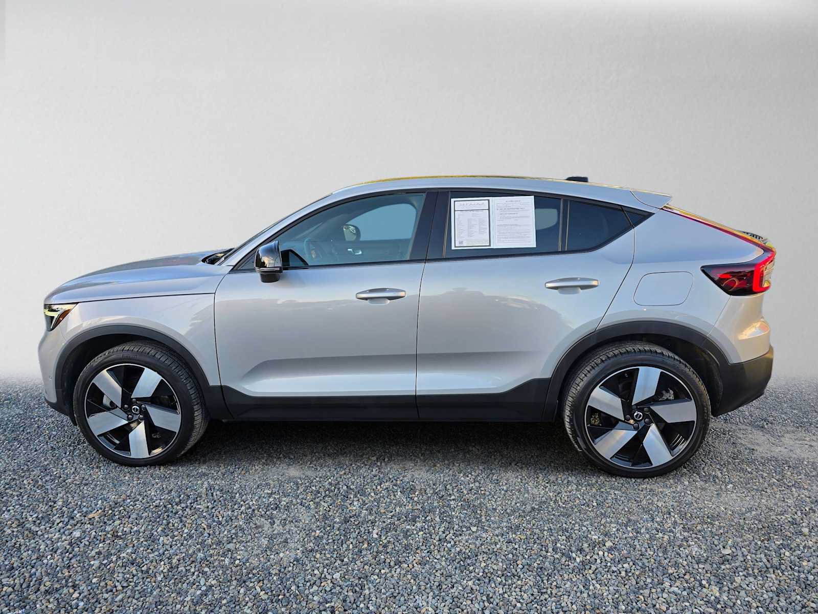 Used 2023 Volvo C40 P8 Recharge Plus w/ Climate Package AWD/4WD image 6