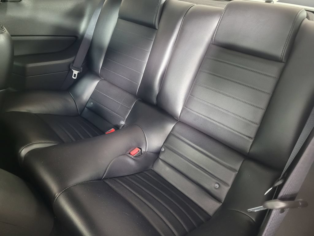 Used 2007 Ford Mustang Shelby GT500 RWD image 15