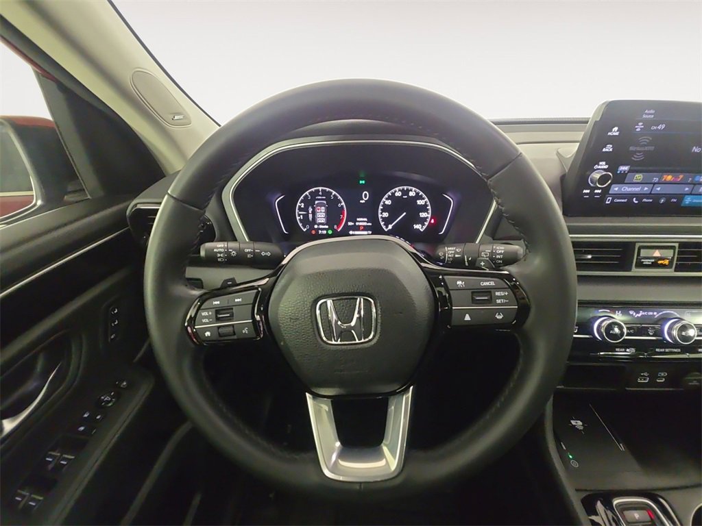 Used 2023 Honda Pilot Touring image 12