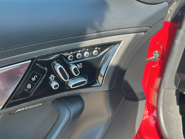 Used 2014 Jaguar F-TYPE S RWD image 15