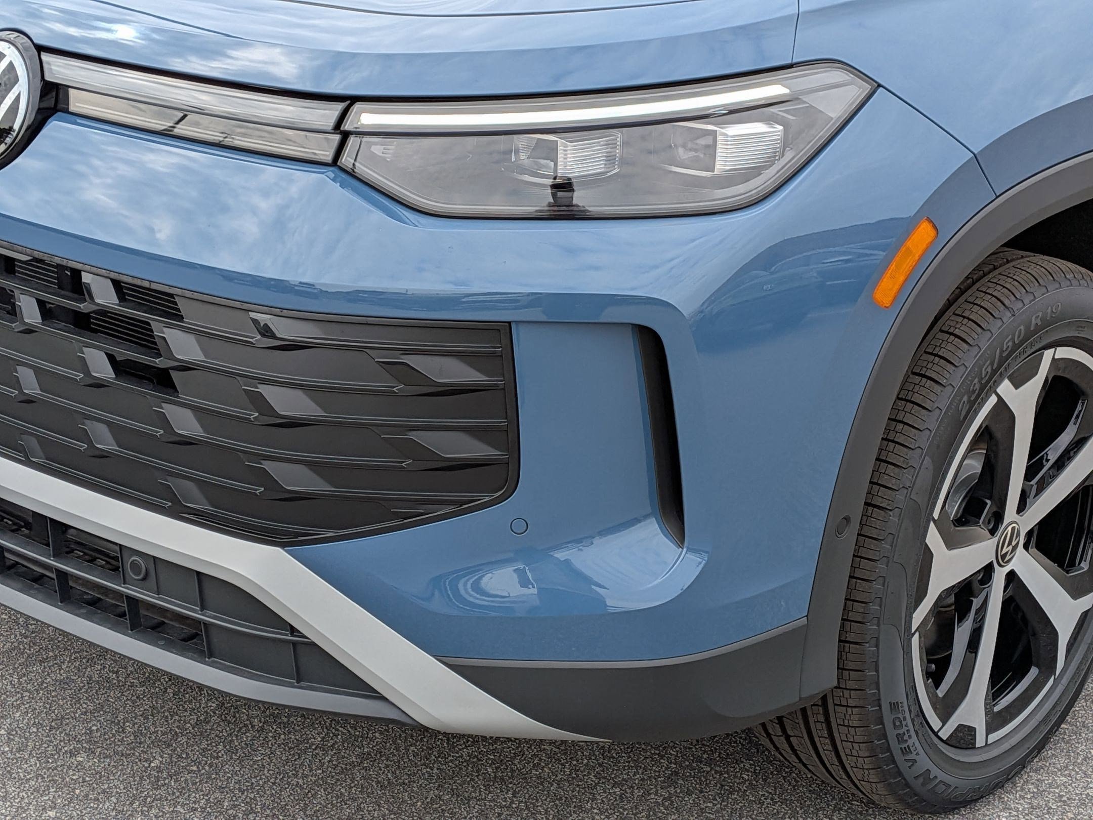 New 2026 Volkswagen Tiguan SE AWD/4WD image 9