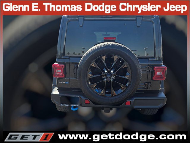 Certified 2022 Jeep Wrangler Unlimited Sahara w/ Cold Weather Group image 8