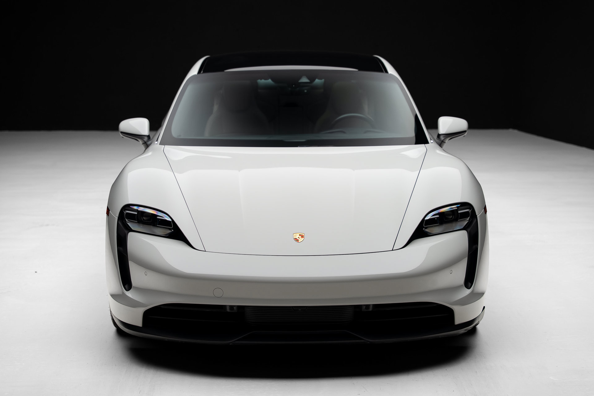 Used 2022 Porsche Taycan 4S AWD/4WD image 6