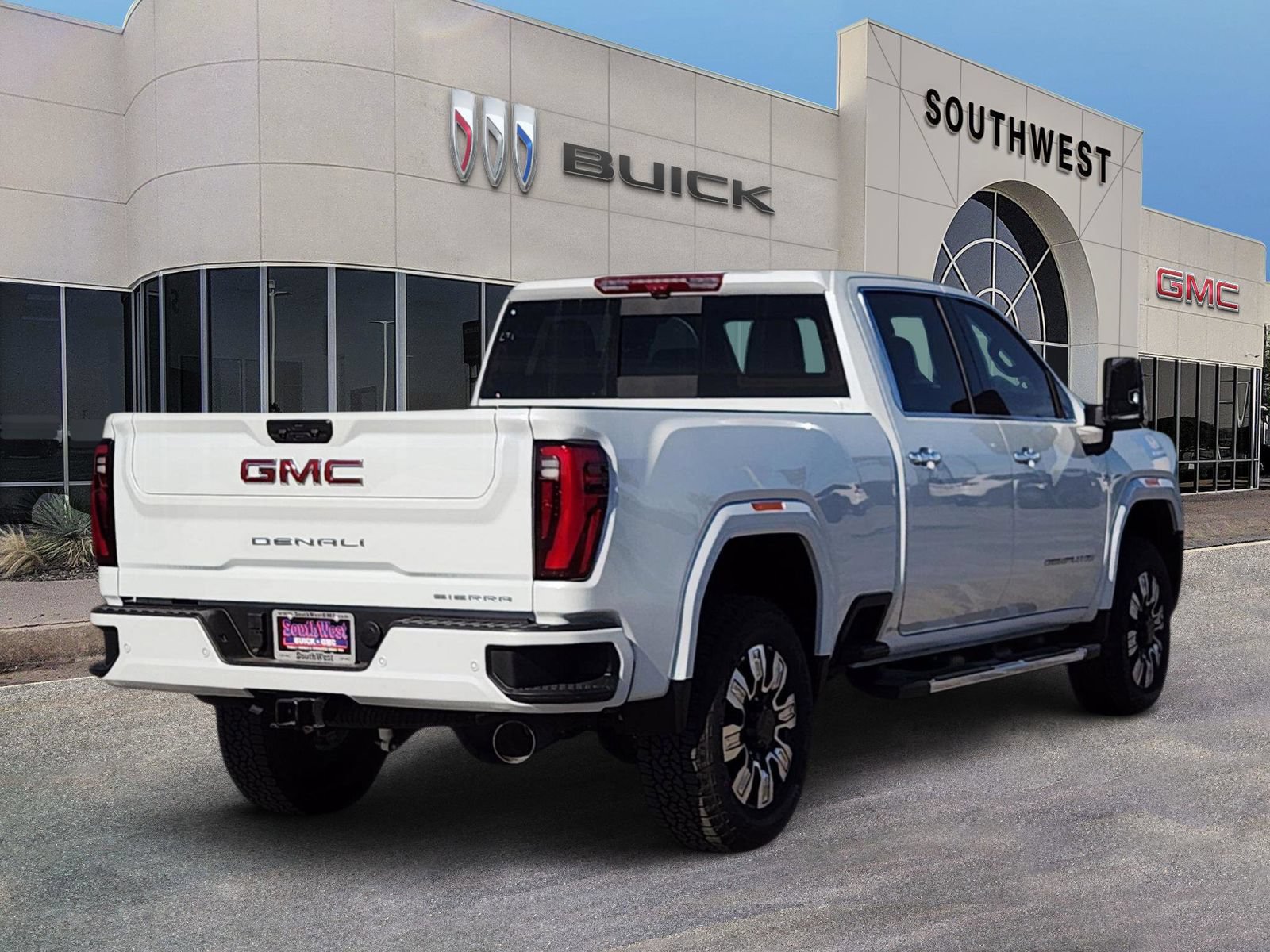 New 2026 GMC Sierra 2500 Denali w/ Denali Reserve Package AWD/4WD image 5