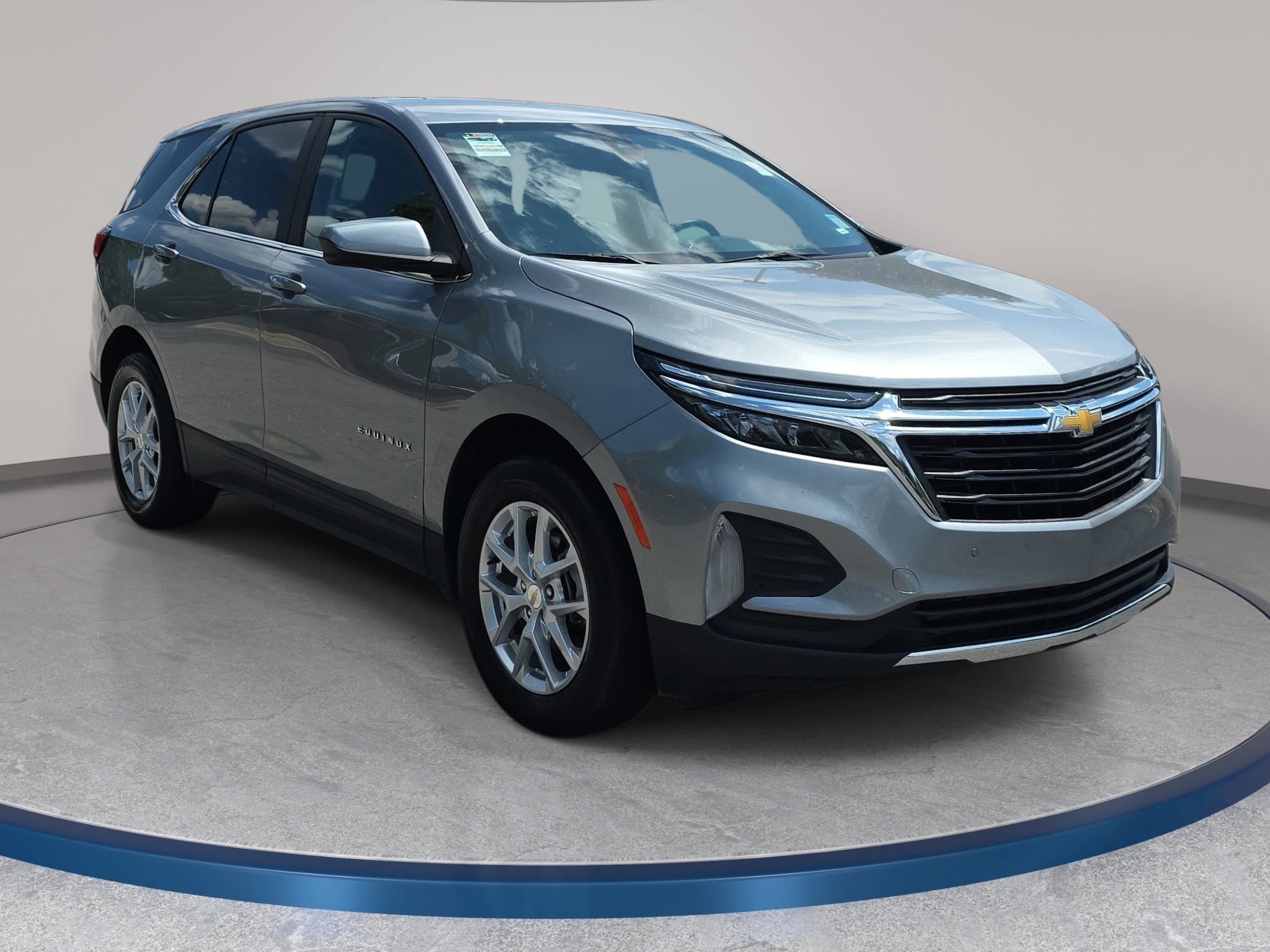 Used 2024 Chevrolet Equinox LT AWD/4WD image 3