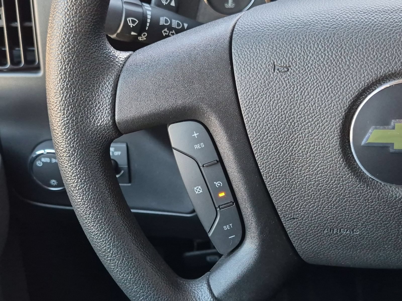 Used 2025 Chevrolet Express 2500 w/ Driver Convenience Package RWD image 15