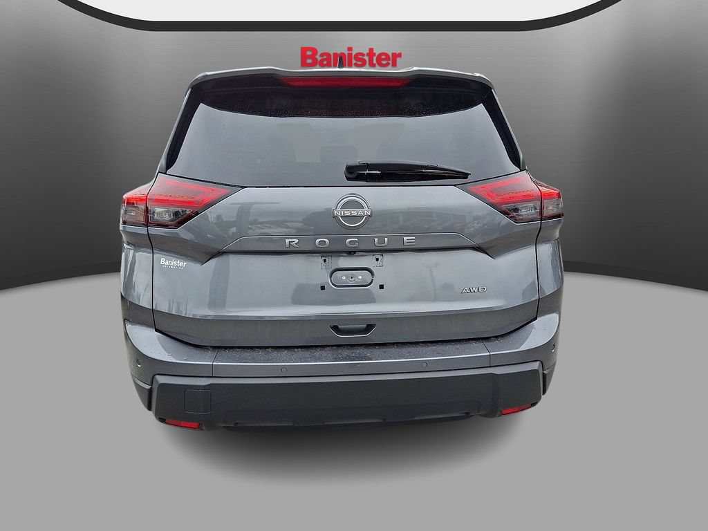 Used 2024 Nissan Rogue S AWD/4WD image 5