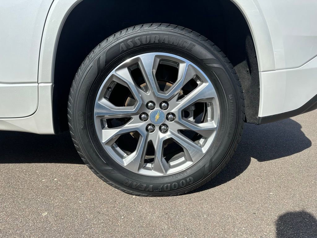 Used 2021 Chevrolet Traverse Premier w/ LPO, Floor Liner Package image 12