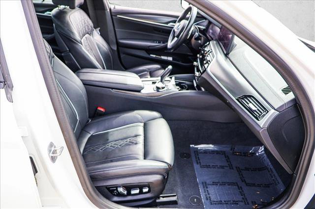 Used 2023 BMW M550i xDrive w/ Executive Package image 28