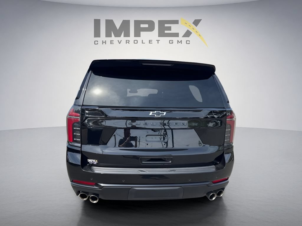 Used 2025 Chevrolet Suburban Z71 AWD/4WD image 4