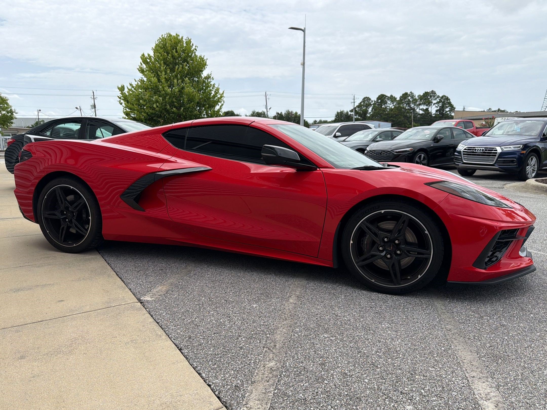 Used 2020 Chevrolet Corvette Stingray Preferred Cpe w/ 2LT Preferred Equipment Group RWD image 5