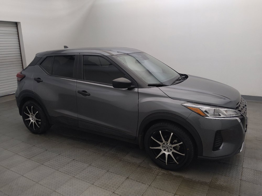 Used 2024 Nissan Kicks S FWD image 11