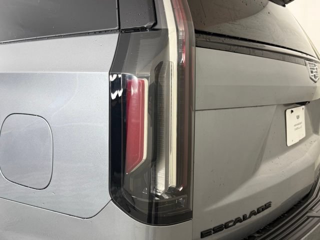 Certified 2024 Cadillac Escalade Sport Platinum w/ LPO, ONYX Package AWD/4WD image 14