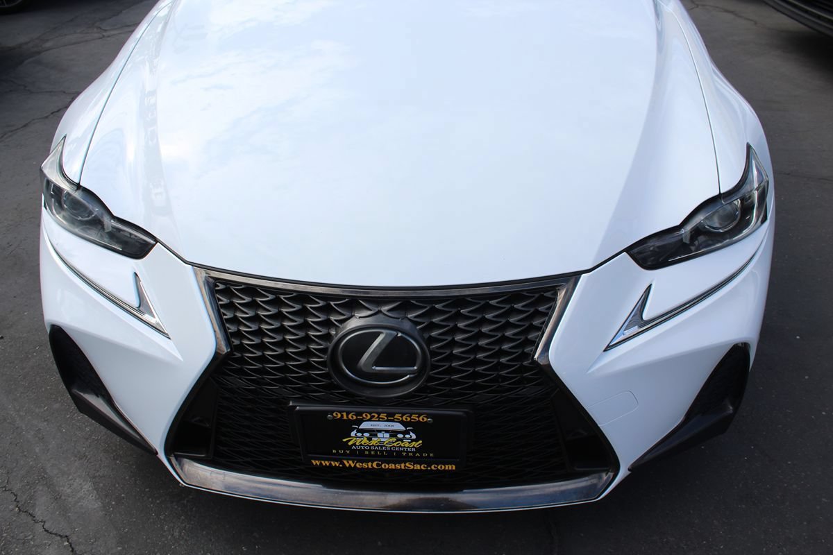 Used 2019 Lexus IS 300 F Sport w/ F Sport Package RWD image 9