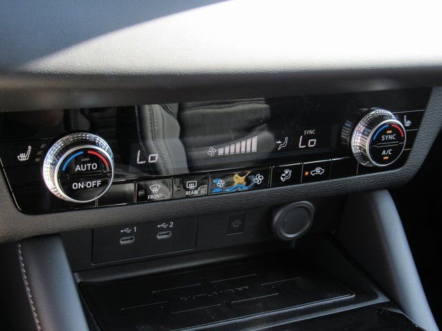 New 2025 Mitsubishi Outlander SE image 20