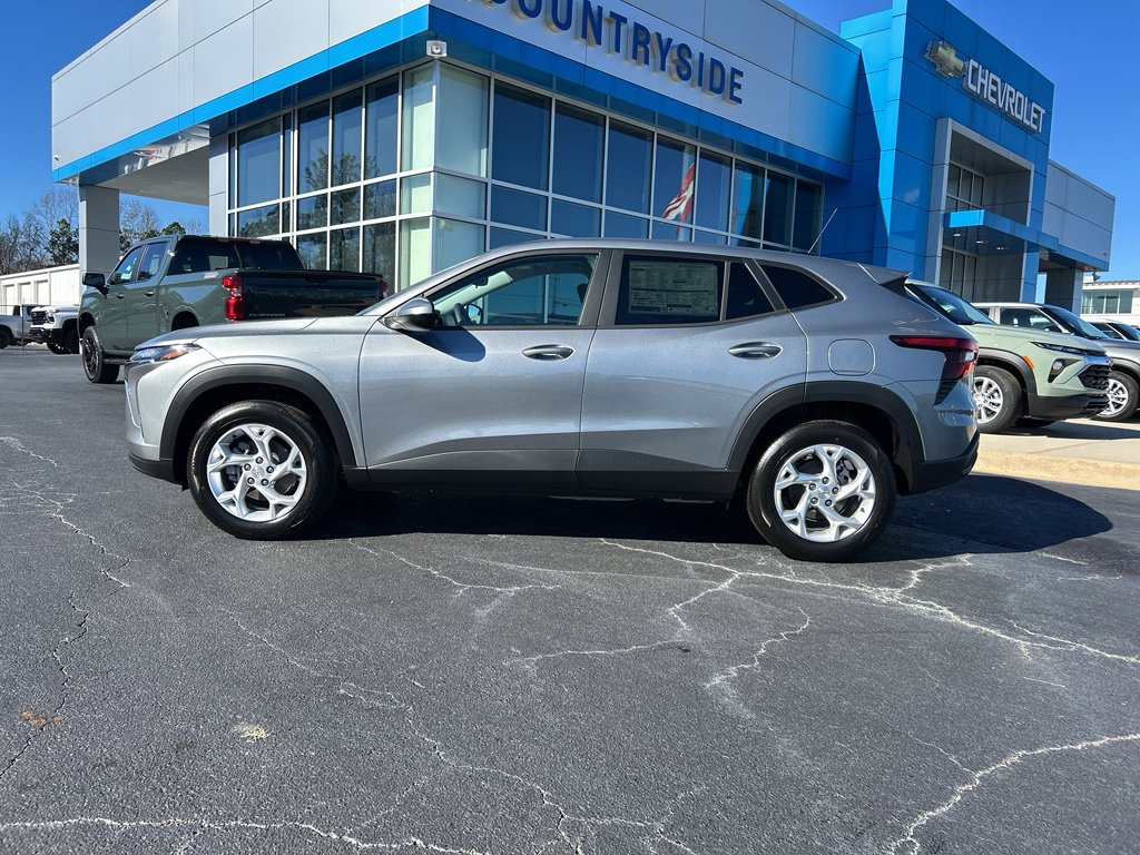 New 2026 Chevrolet Trax LS w/ LS Convenience Package image 3