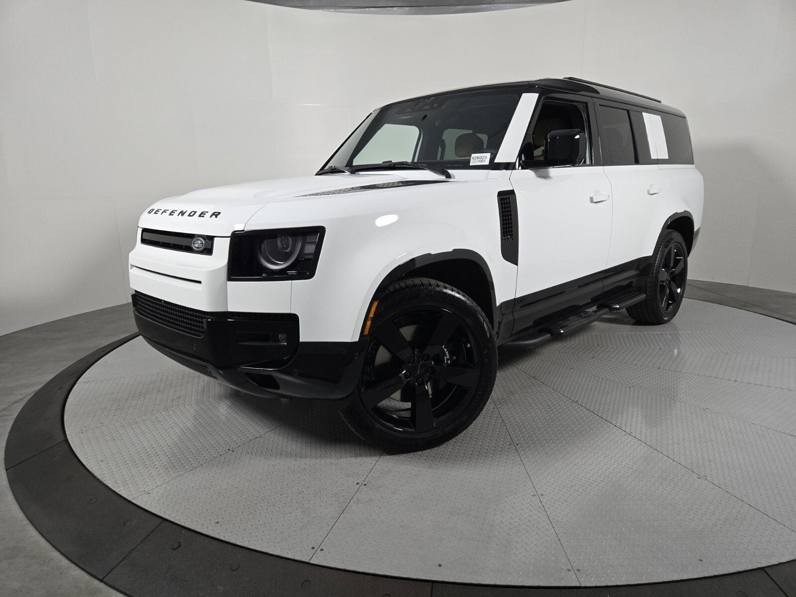 New 2026 Land Rover Defender 130 V8 image 1