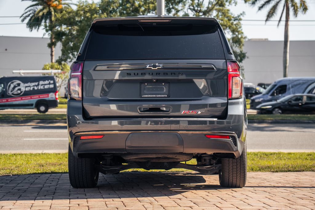 Used 2021 Chevrolet Suburban RST w/ Luxury Package RWD image 4