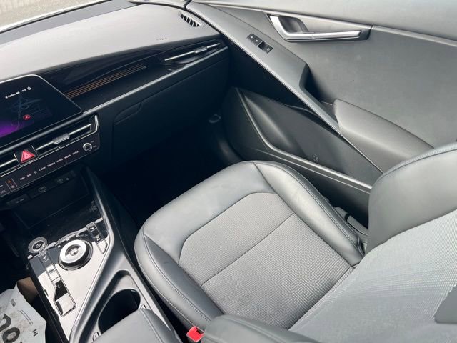 Certified 2025 Kia Niro Wind image 11