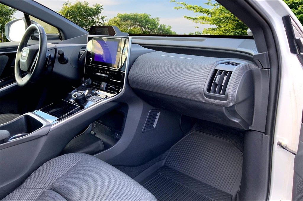 Used 2023 Subaru Solterra AWD image 25