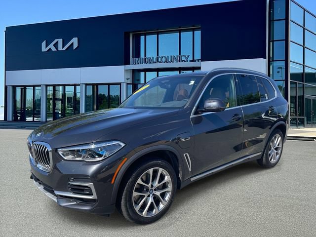 Used 2023 BMW X5 xDrive45e w/ Executive Package AWD/4WD image 3