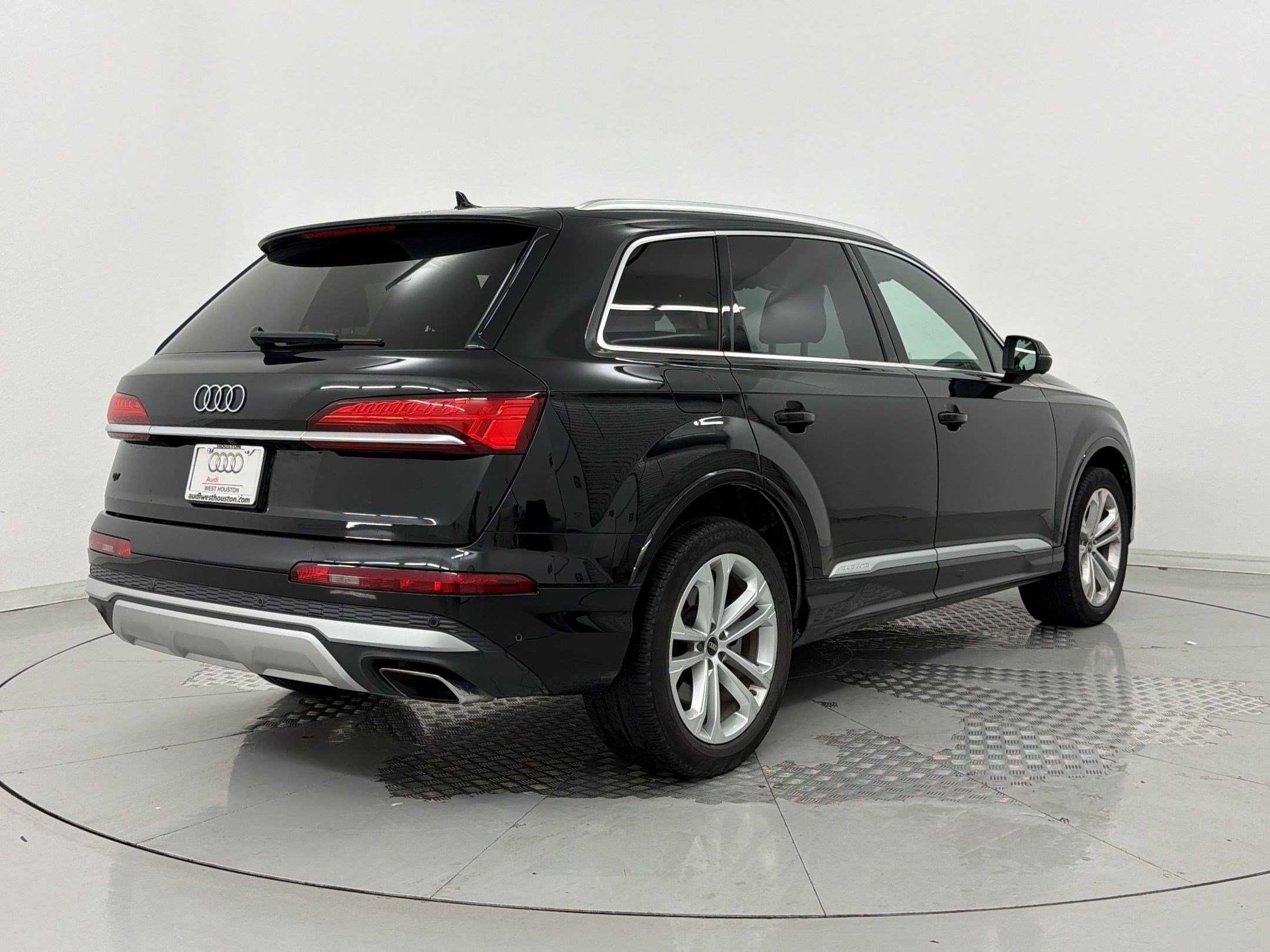 Used 2025 Audi Q7 3.0T Premium Plus AWD/4WD image 9