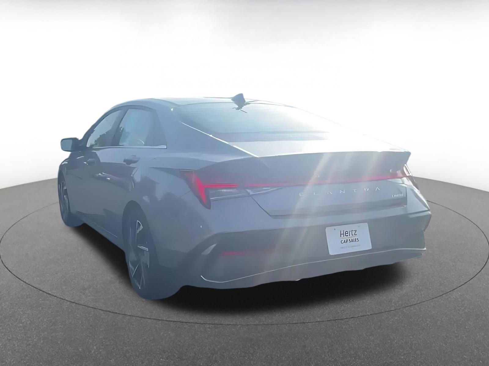 Used 2025 Hyundai Elantra Limited image 11