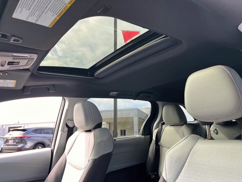 Certified 2024 Toyota Sienna XSE image 16