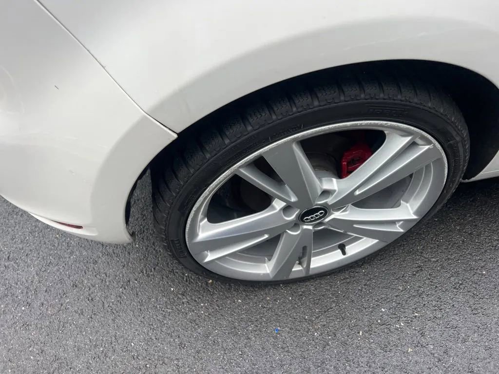 Used 2014 Volkswagen GTI Wolfsburg Edition image 30