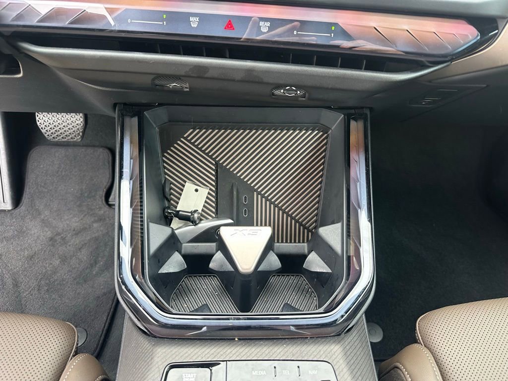 Certified 2025 BMW X3 xDrive30i w/ Premium Package image 17