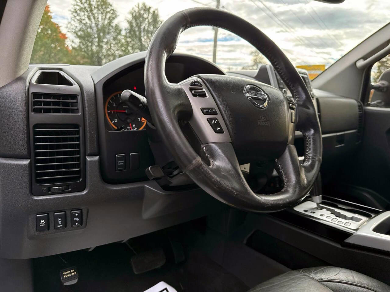 Used 2015 Nissan Titan PRO-4X image 15