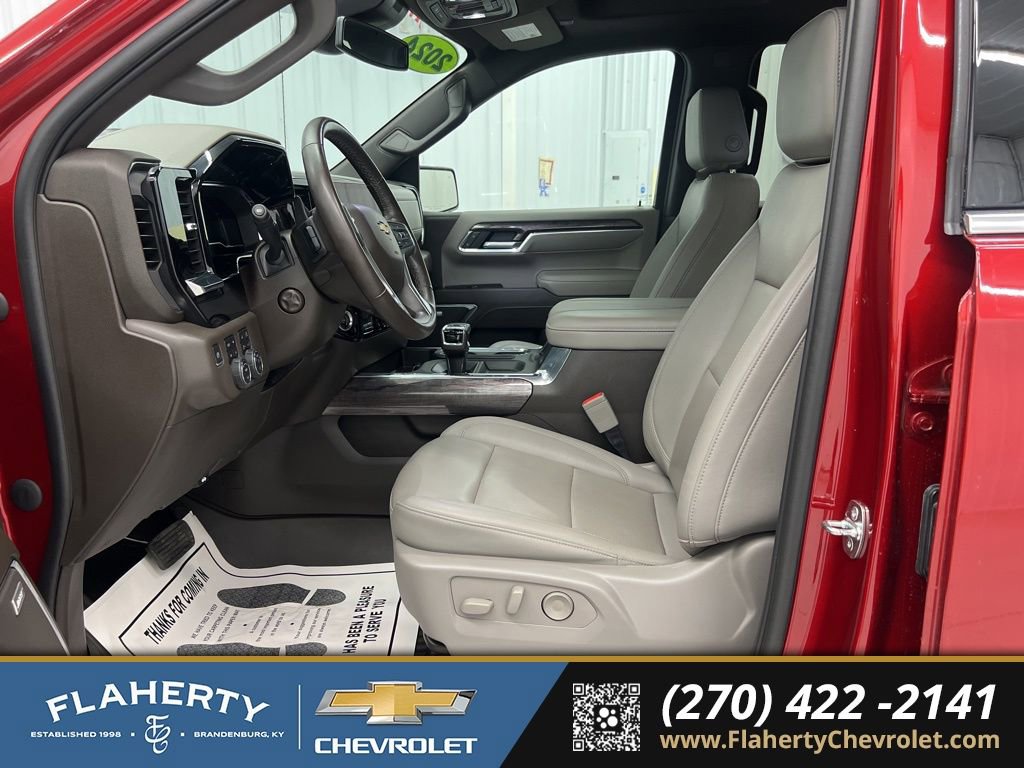 Used 2024 Chevrolet Silverado 1500 LTZ w/ LTZ Premium Package image 9