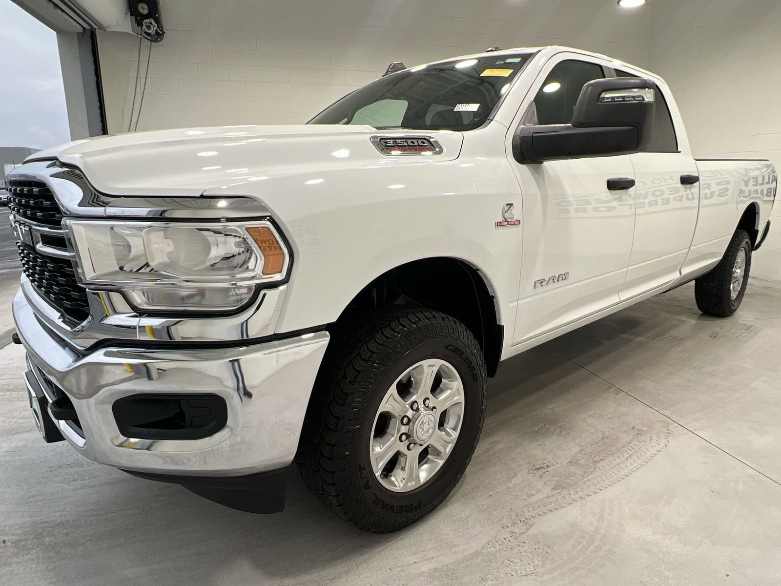 Used 2024 RAM 3500 Big Horn AWD/4WD image 4