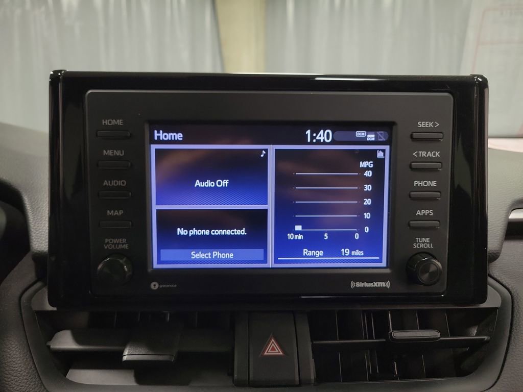 Used 2021 Toyota RAV4 LE image 18