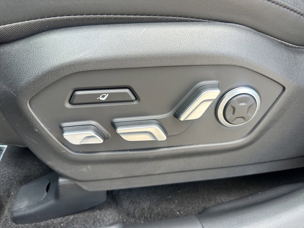 Used 2024 Hyundai Santa Fe Calligraphy image 17