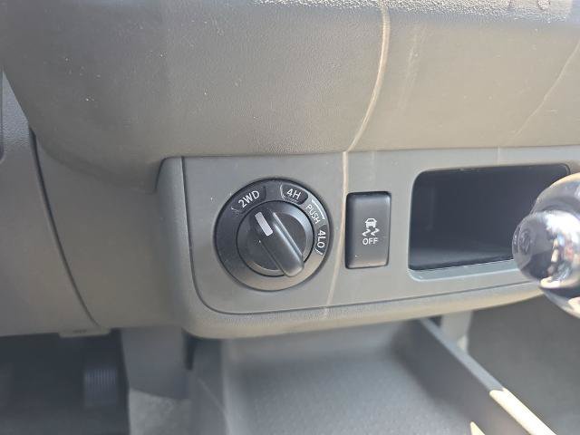 Used 2017 Nissan Frontier SV AWD/4WD image 34