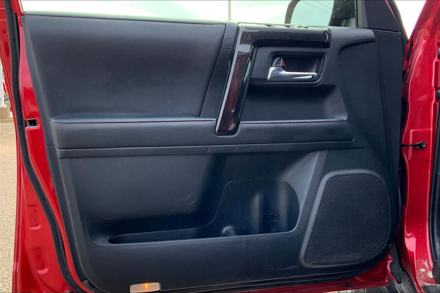 Certified 2021 Toyota 4Runner Venture w/ Moonroof Package AWD/4WD image 22