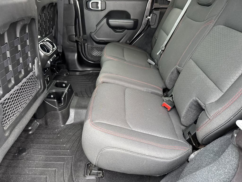 Used 2022 Jeep Wrangler Unlimited Rubicon image 25