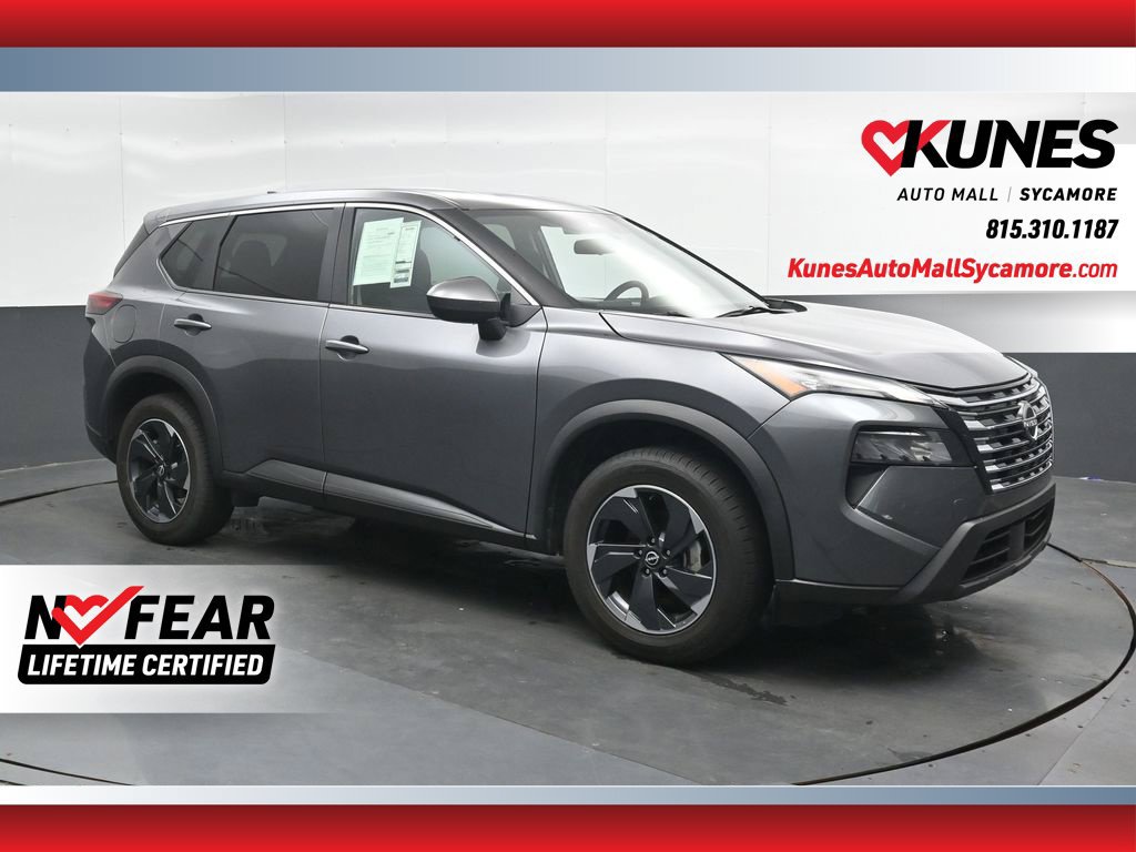 Used 2024 Nissan Rogue SV FWD image 1