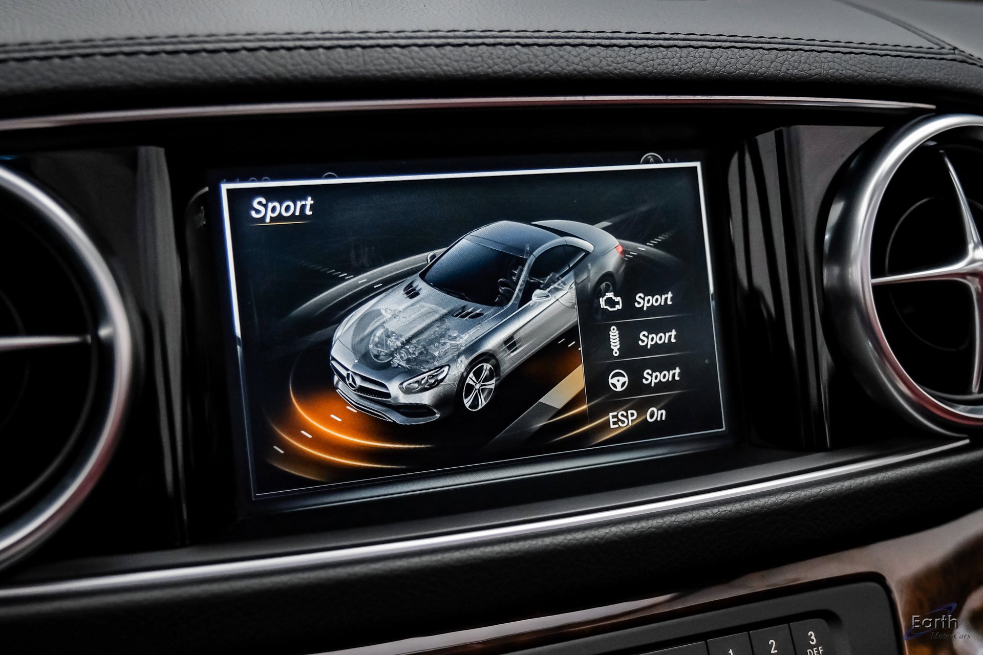 Used 2017 Mercedes-Benz SL 550 image 77