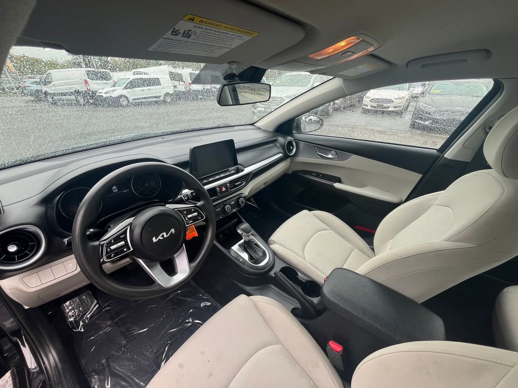 Used 2022 Kia Forte LXS FWD image 26
